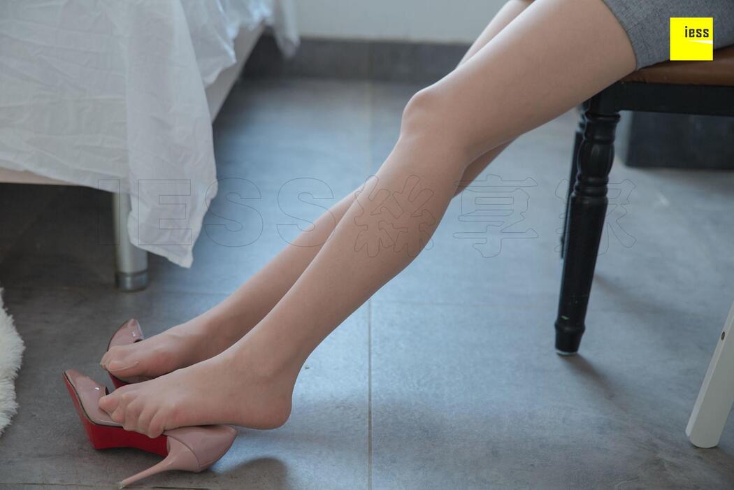 Wen Xin "The Slightly Upturned Curve" [Iss to IESS] Sixiangjia 311 Beautiful Legs and Feet