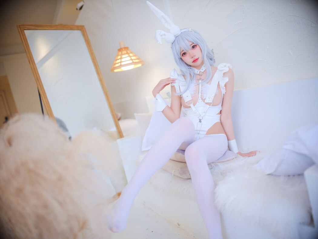 Coser@黏黏团子兔 – 恶毒兔女郎