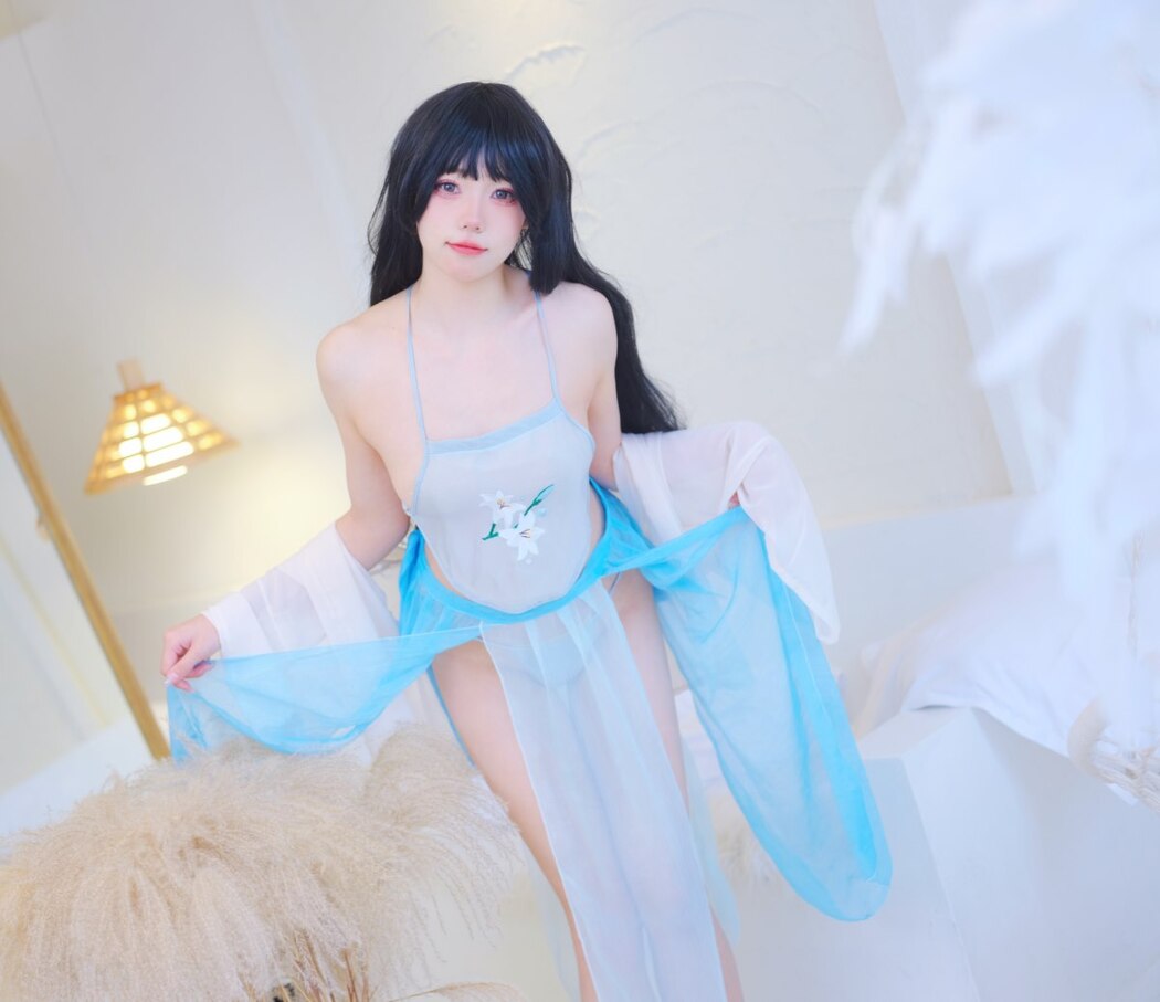 Coser@黏黏团子兔 – 古风情趣三套