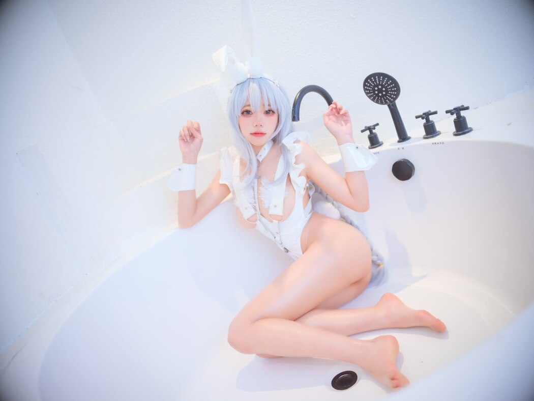 Coser@黏黏团子兔 – 恶毒兔女郎