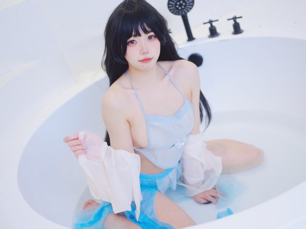 Coser@黏黏团子兔 – 古风情趣三套