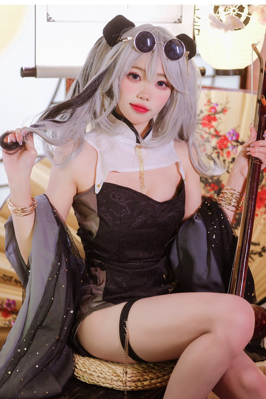 Coser@黏黏团子兔 – 食铁兽 Cover Photo