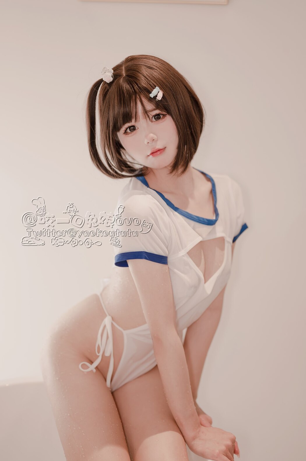 Coser@黏黏团子兔 – 纯白欲缸