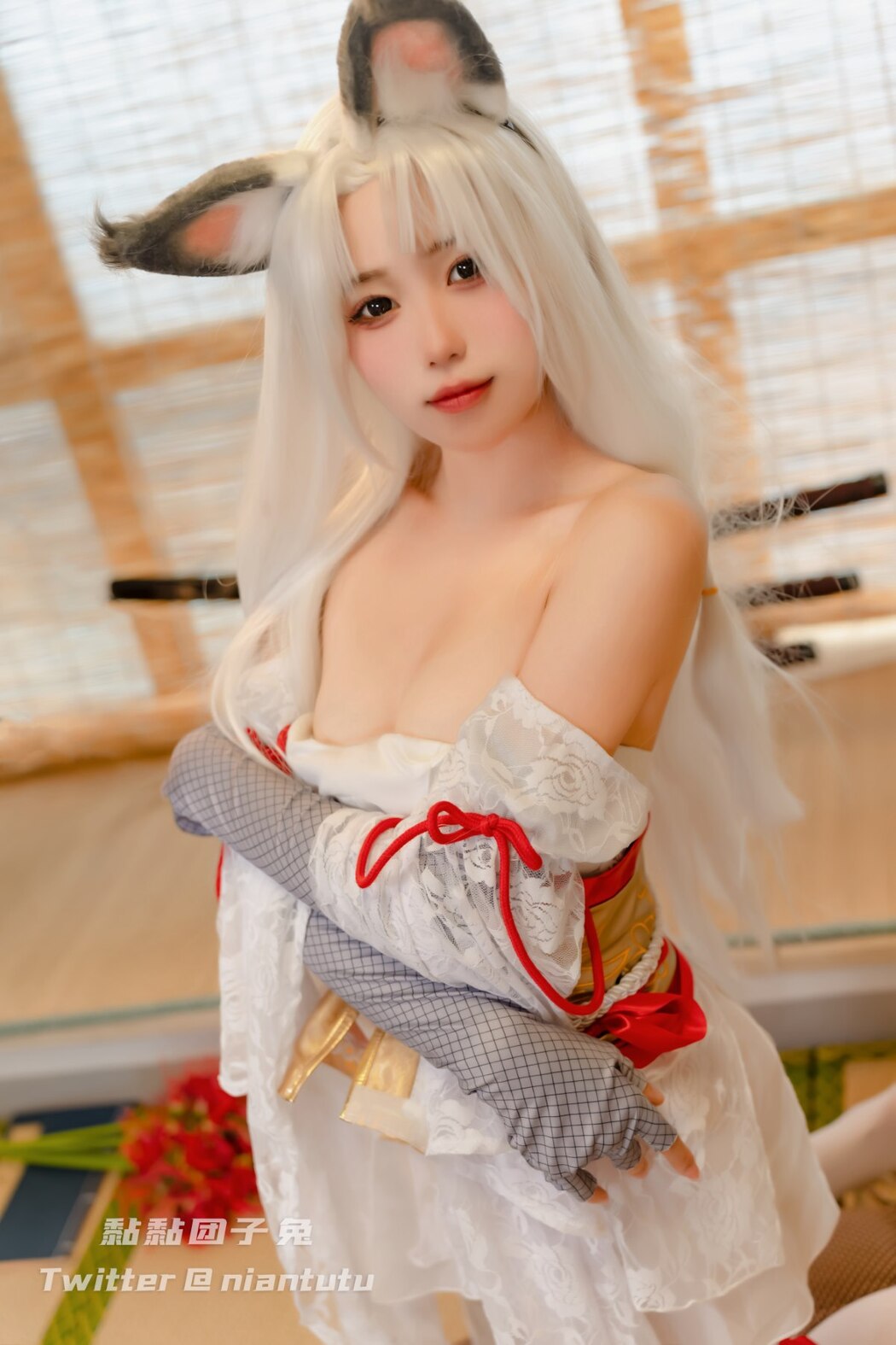 Coser@黏黏团子兔 – 白丝胡桃