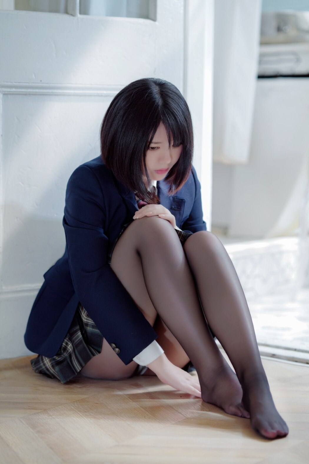 Coser@半半子 – 彼女の制服姿が好き