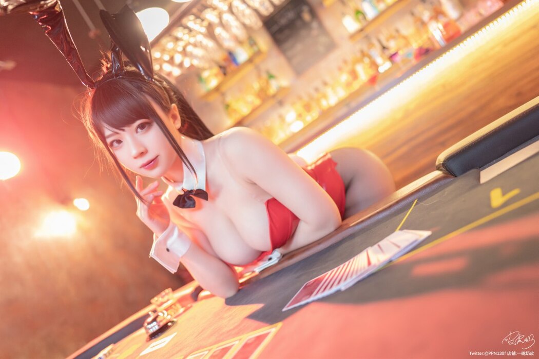 Coser@皮皮奶可可爱了啦 – 元旦兔女郎