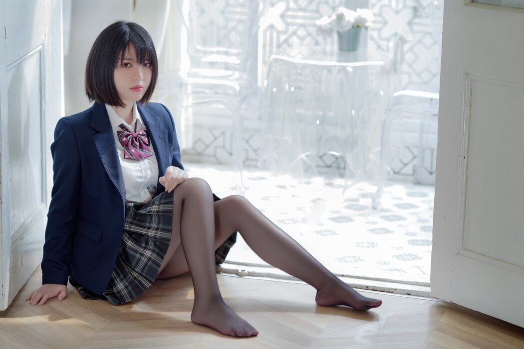 Coser@半半子 – 彼女の制服姿が好き