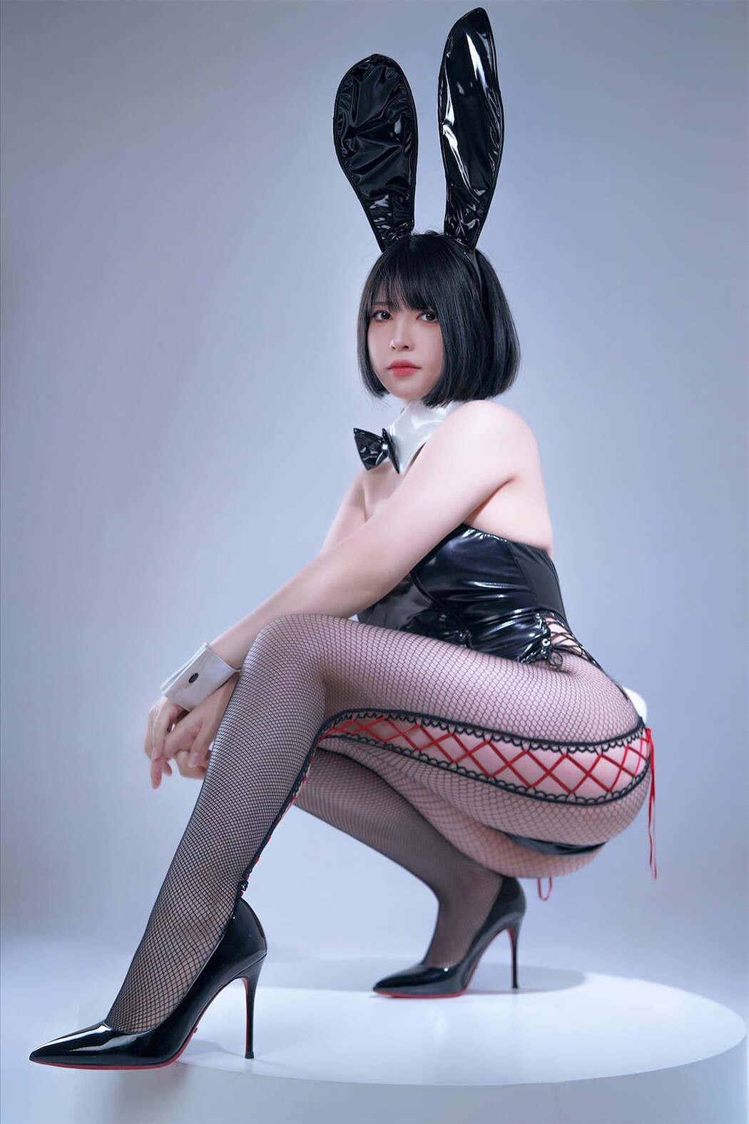 Coser@半半子 – Bunny Vol.02 Cover Photo