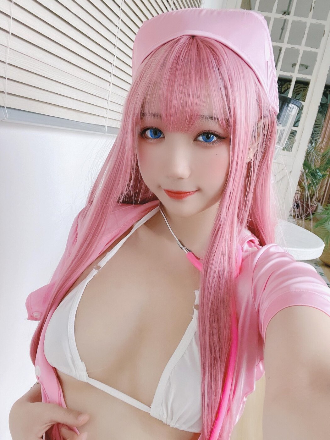 Coser@皮皮奶可可爱了啦 x 周叽是可爱兔兔 – 粉蓝护士