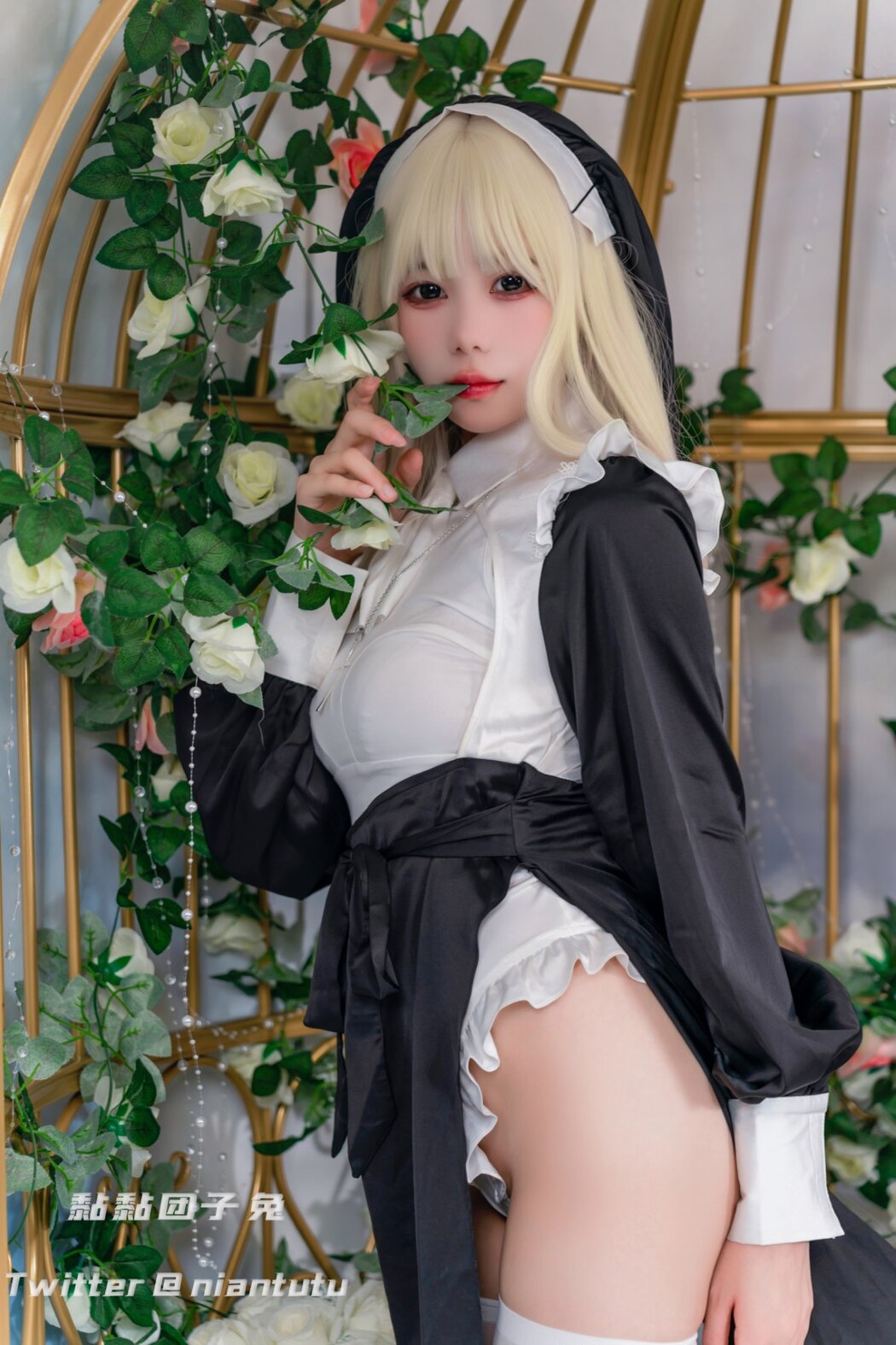 Coser@黏黏团子兔 Nun 修女