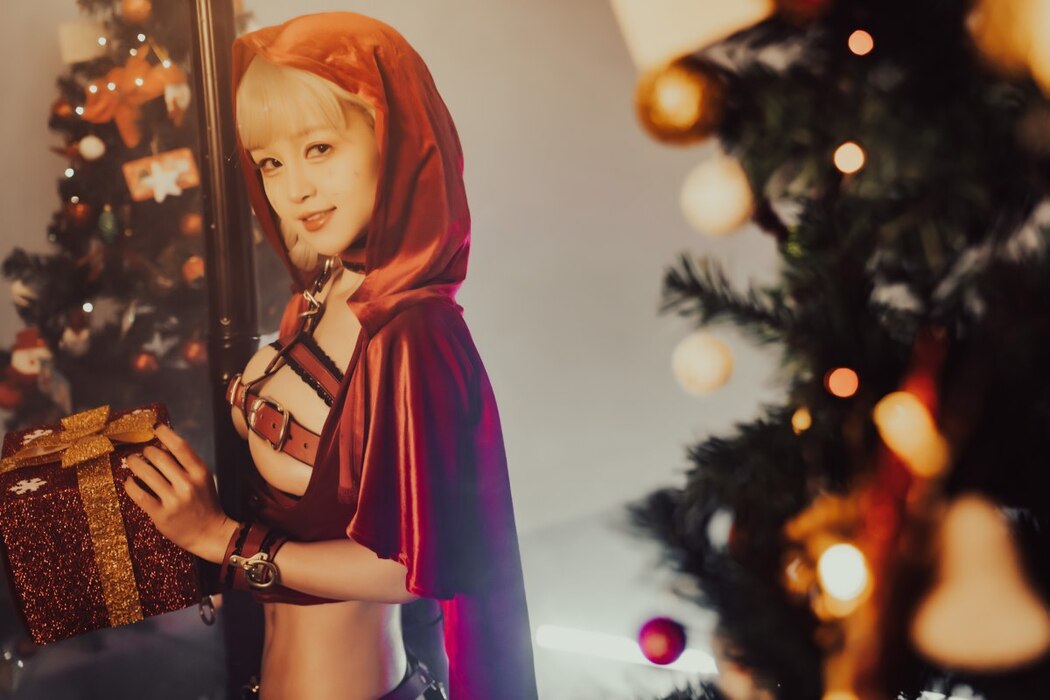 Coser@晕崽Zz – 圣诞小红帽