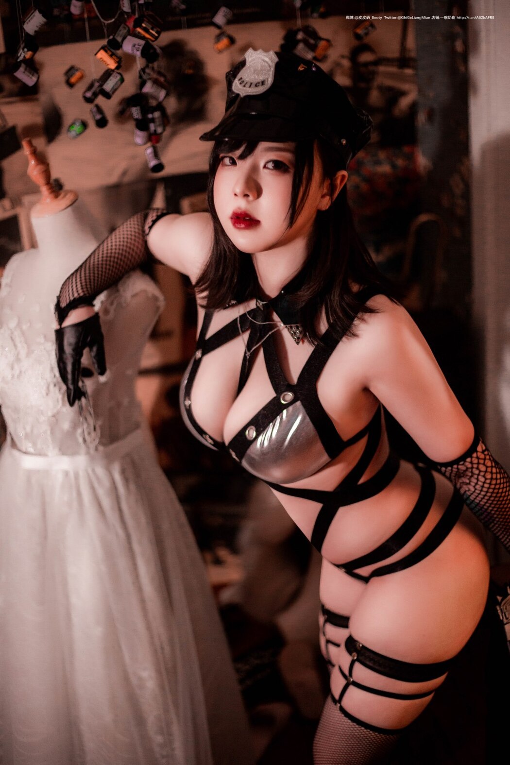 Coser@皮皮奶可可爱了啦 – 银色女警