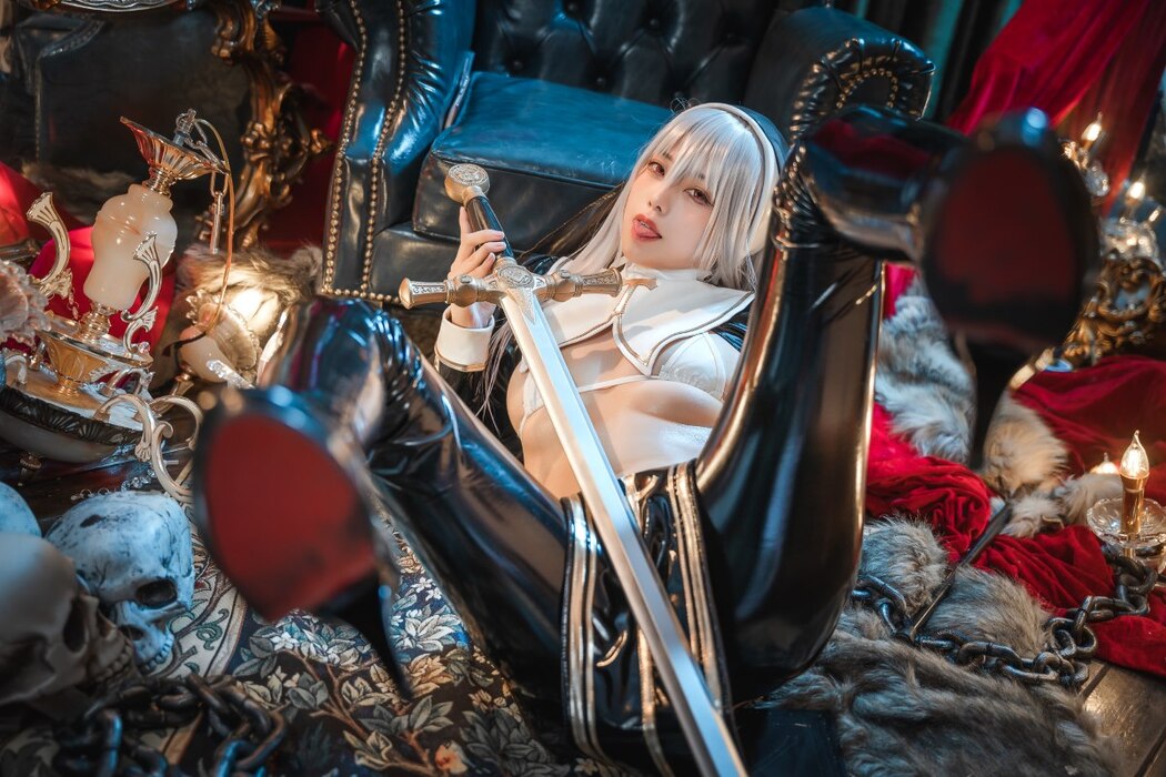 Coser@蜜汁猫裘 Vol.100 恶堕修女