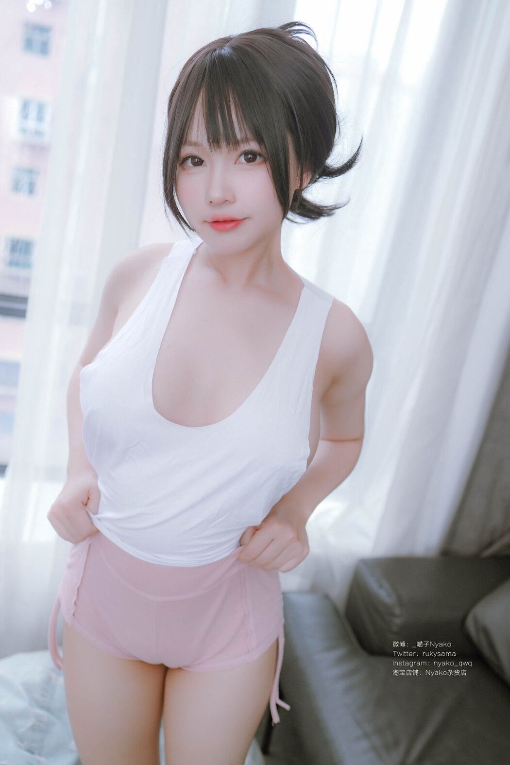 Coser@Nyako喵子 隣のやばいお姉さん 背心