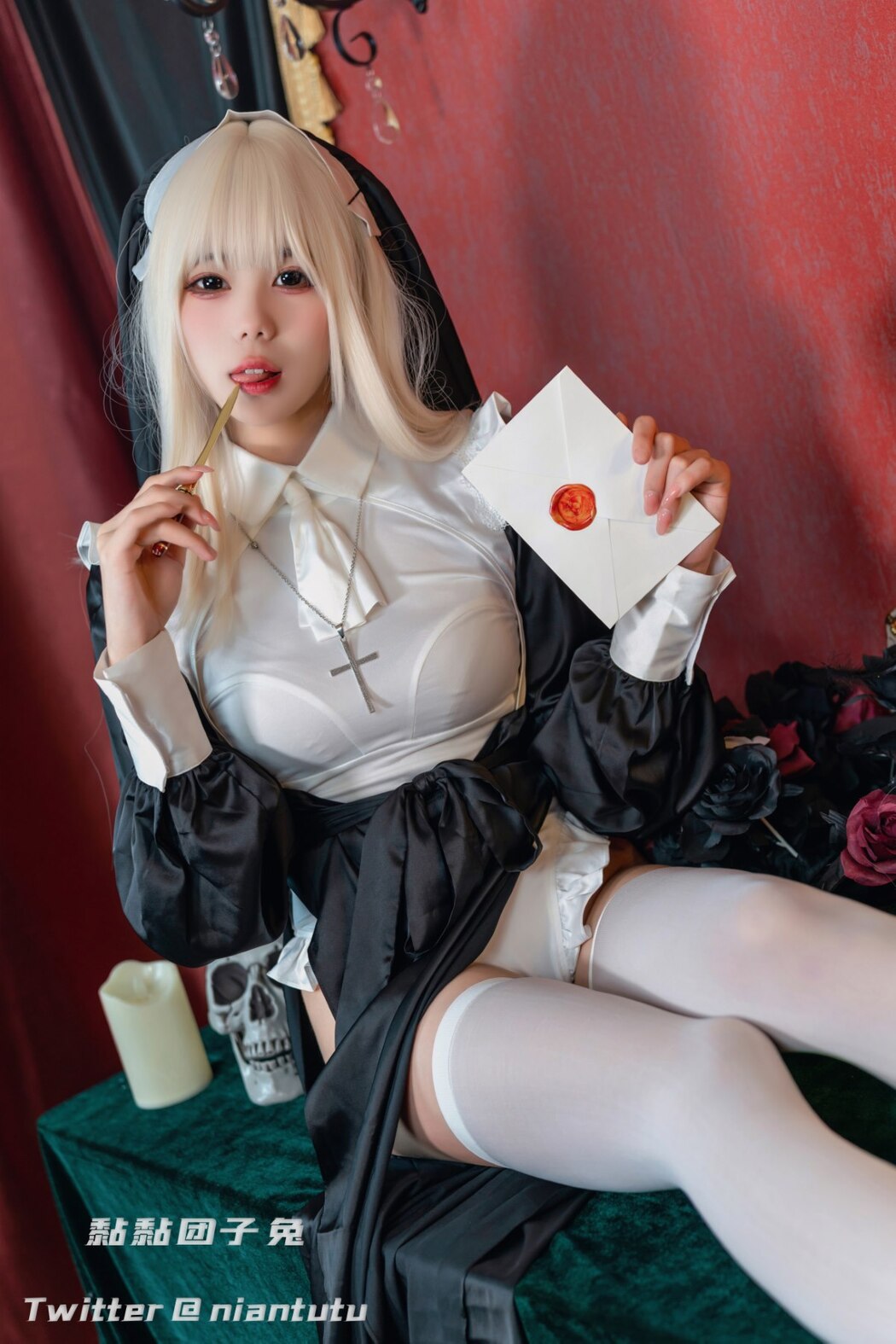 Coser@黏黏团子兔 Nun 修女