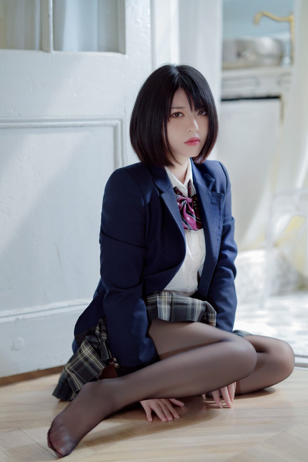 Coser@半半子 – 彼女の制服姿が好き