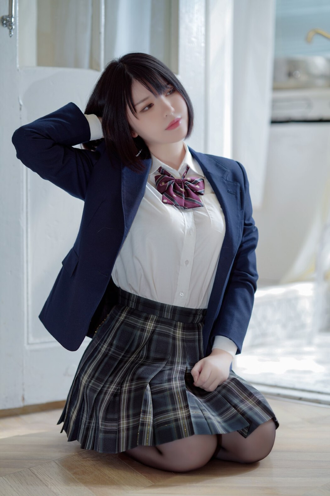 Coser@半半子 – 彼女の制服姿が好き