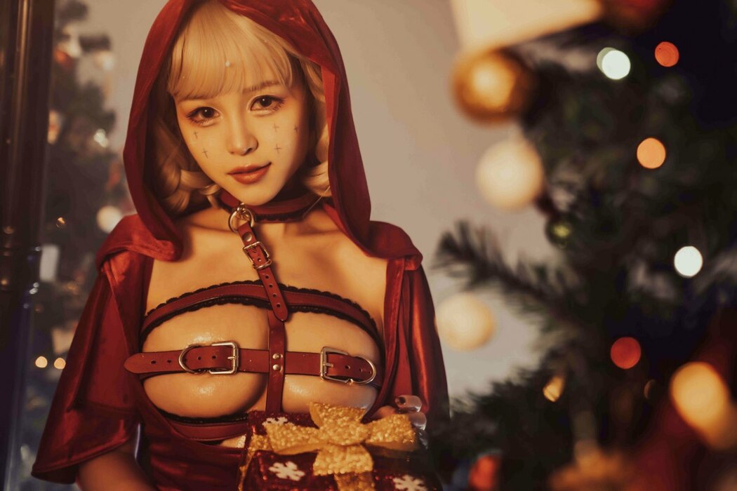 Coser@晕崽Zz – 圣诞小红帽