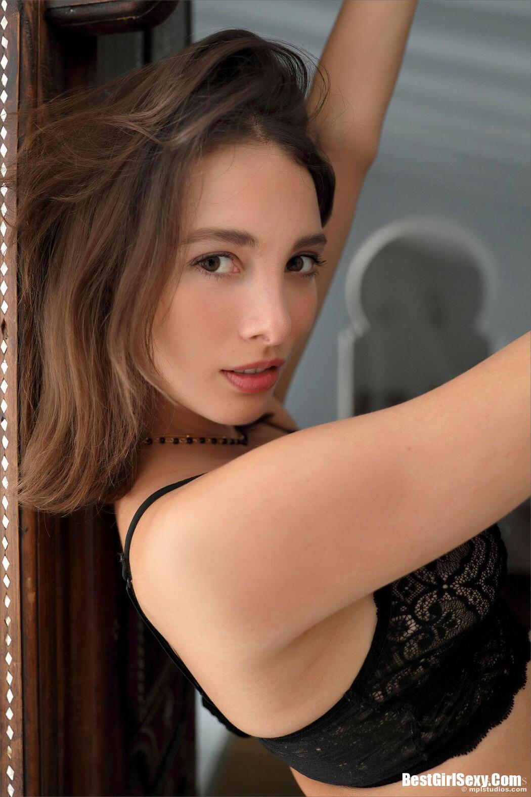 MPLStudios 2020.07.23 Calypso