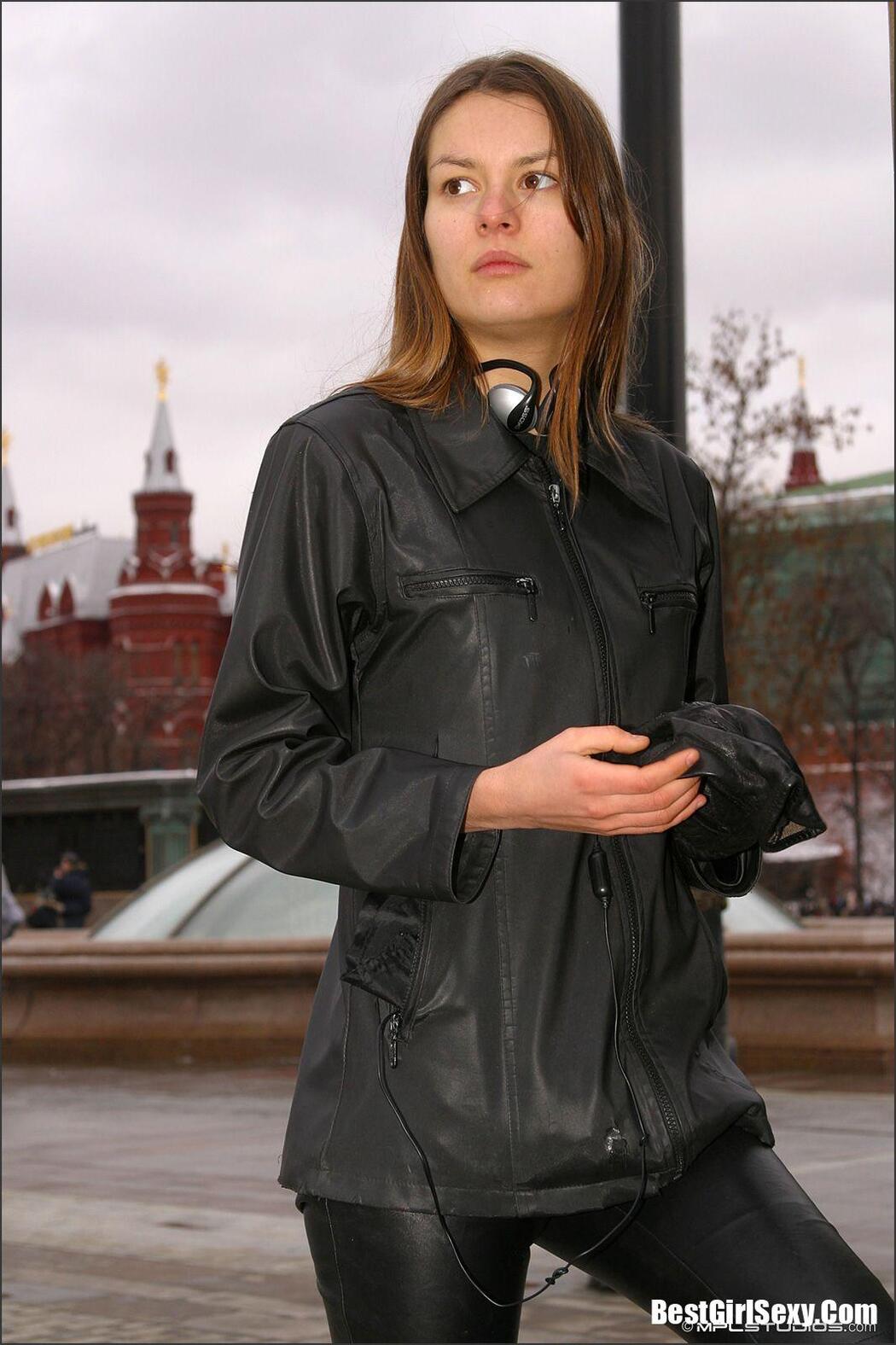 MPLStudios 2007.01.30 Ulia