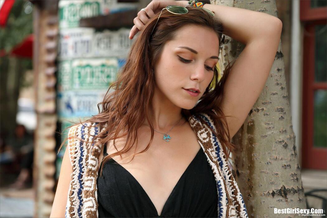 MPLStudios 2020.04.30 Elena Generi