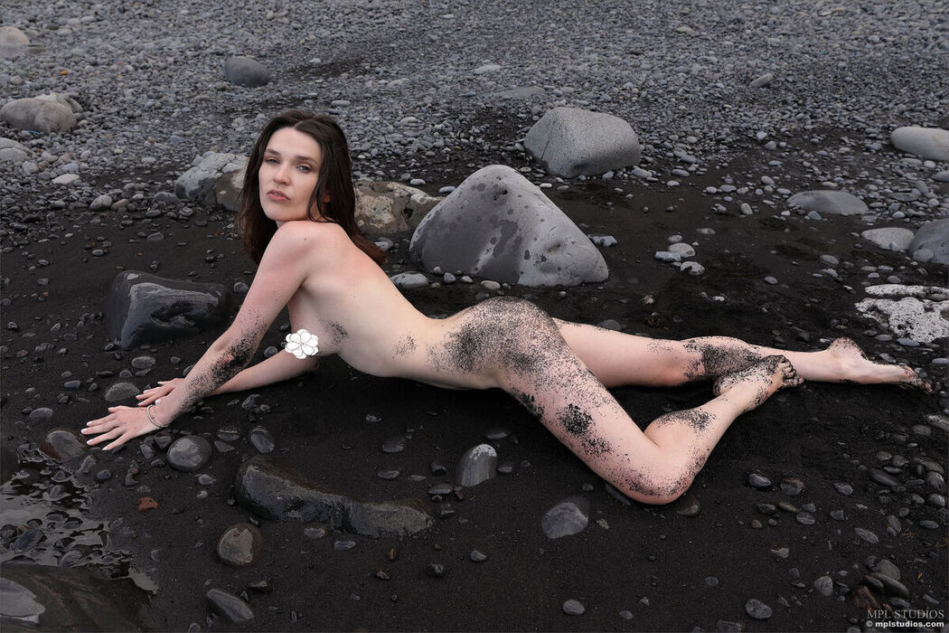 MPLStudios Amelia – Sandy Bits Part2