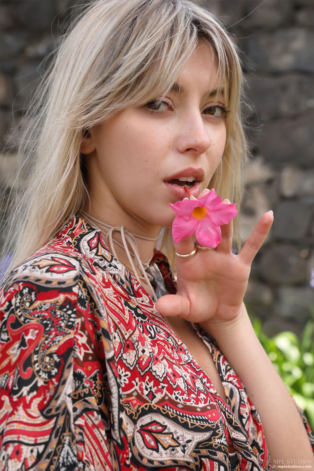MPLStudios Avery – Postcard From Santa Cruz 1