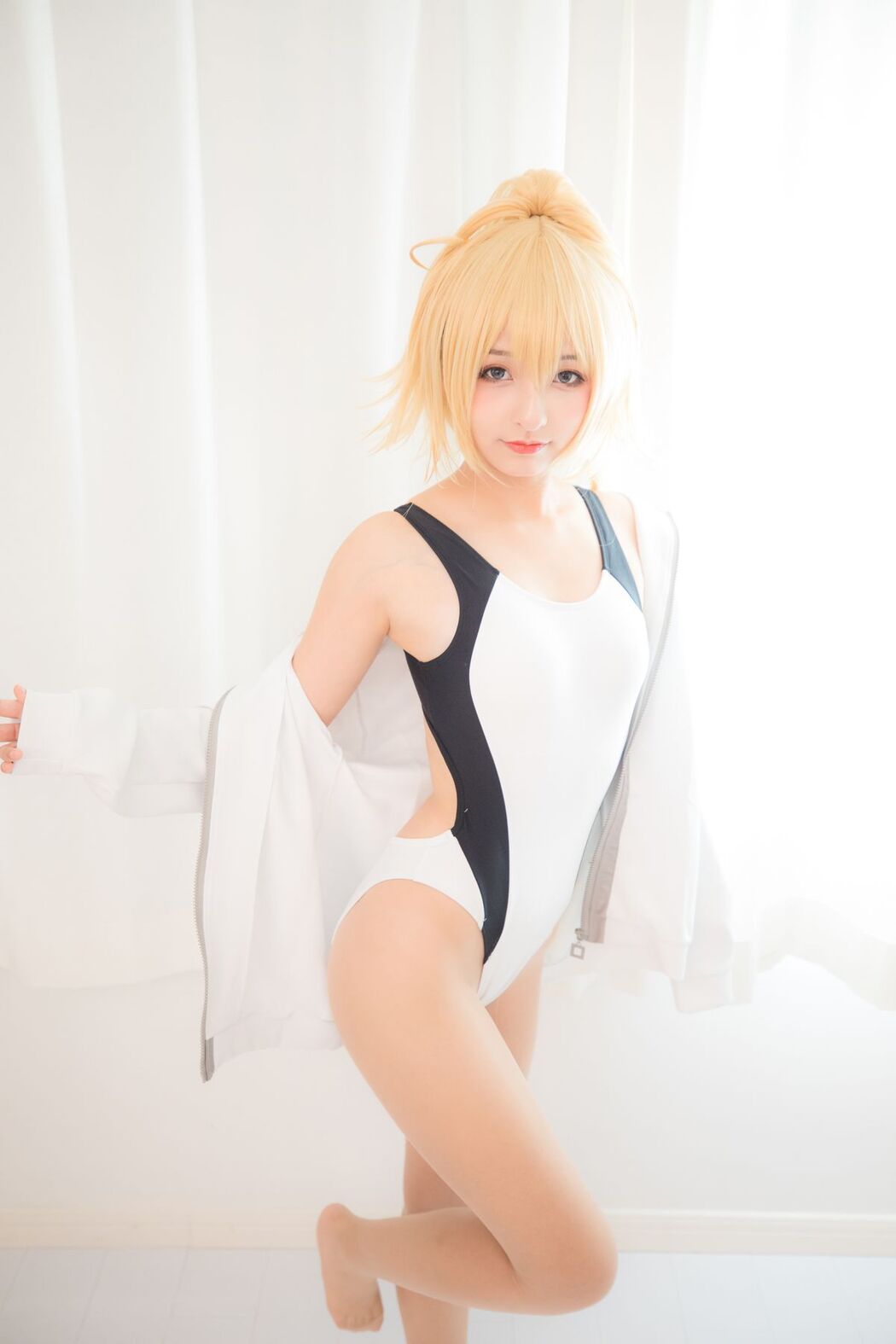 Coser@神楽坂真冬 Vol.036 电子相册-白贞德 Swimingthedrea A