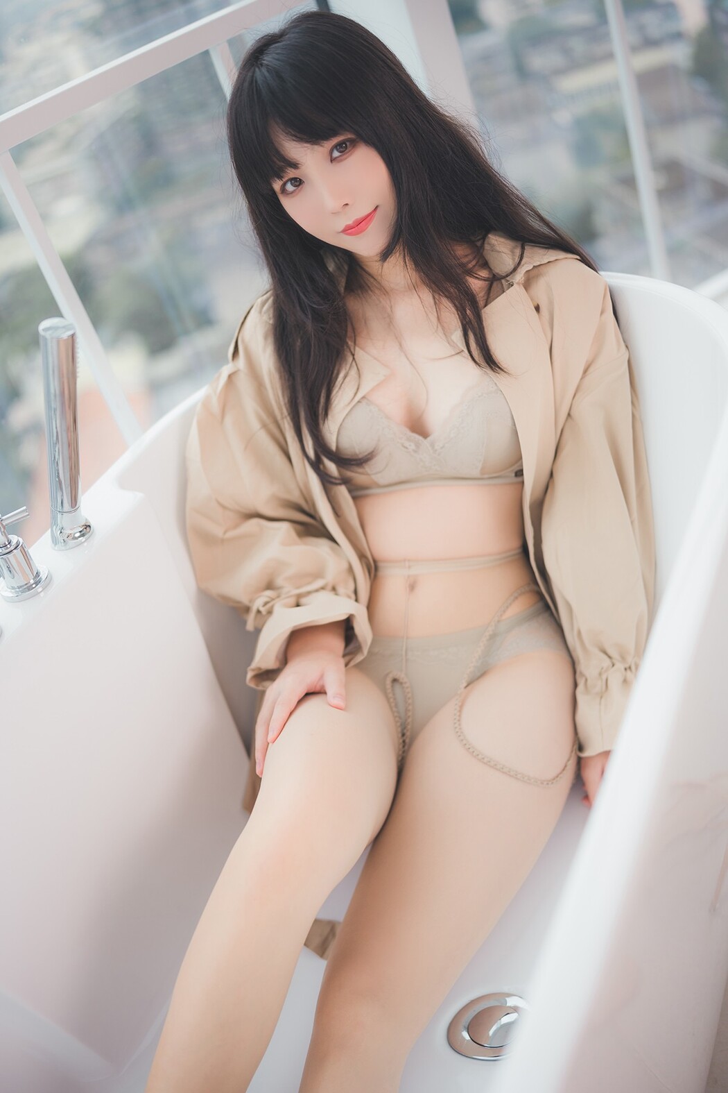 Coser@汪知子 Vol.011 风衣 Cover Photo