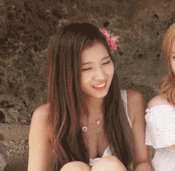  TWICEチェヨン エロ画像！パンチラ・おっぱい・太ももが抜けるお宝！