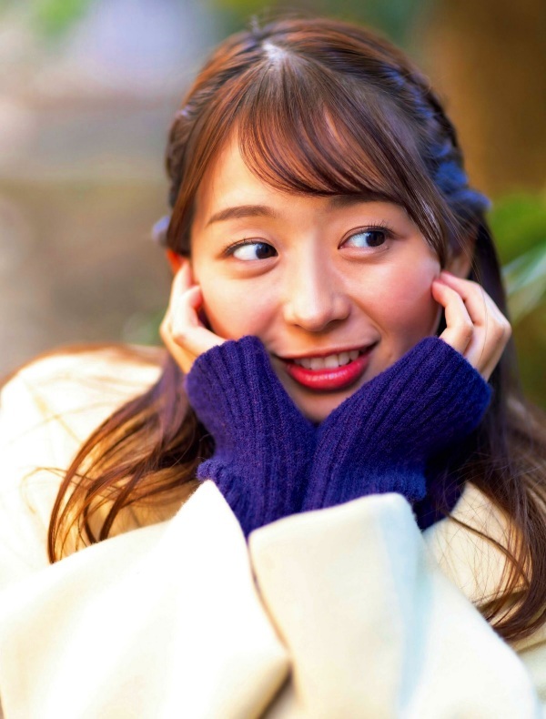  小室瑛莉子 エロ画像！おっぱいが抜ける！