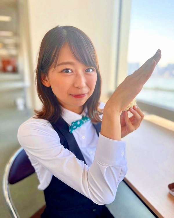  小室瑛莉子 エロ画像！おっぱいが抜ける！