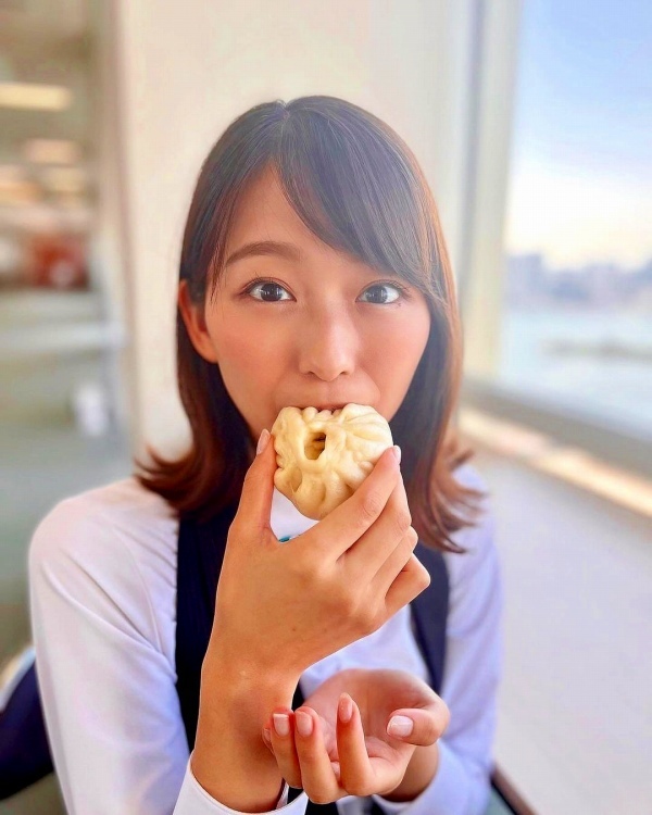  小室瑛莉子 エロ画像！おっぱいが抜ける！
