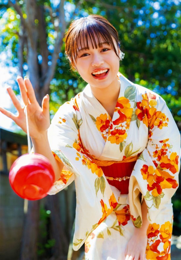  絵森彩 エロ画像！おっぱいやお尻が抜ける！