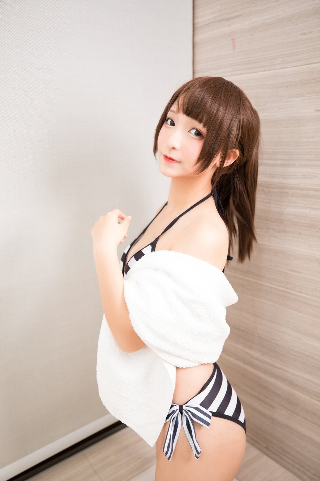 Coser@神楽坂真冬 Vol.049 电子相册-加藤惠 君の世界に B