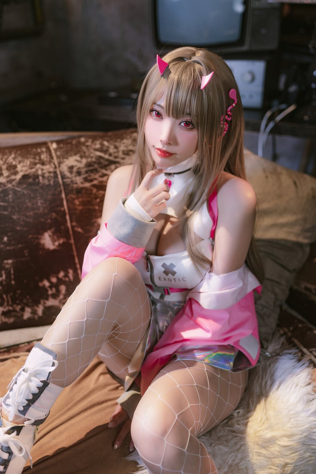 Coser@宮本桜 – 毒蛇