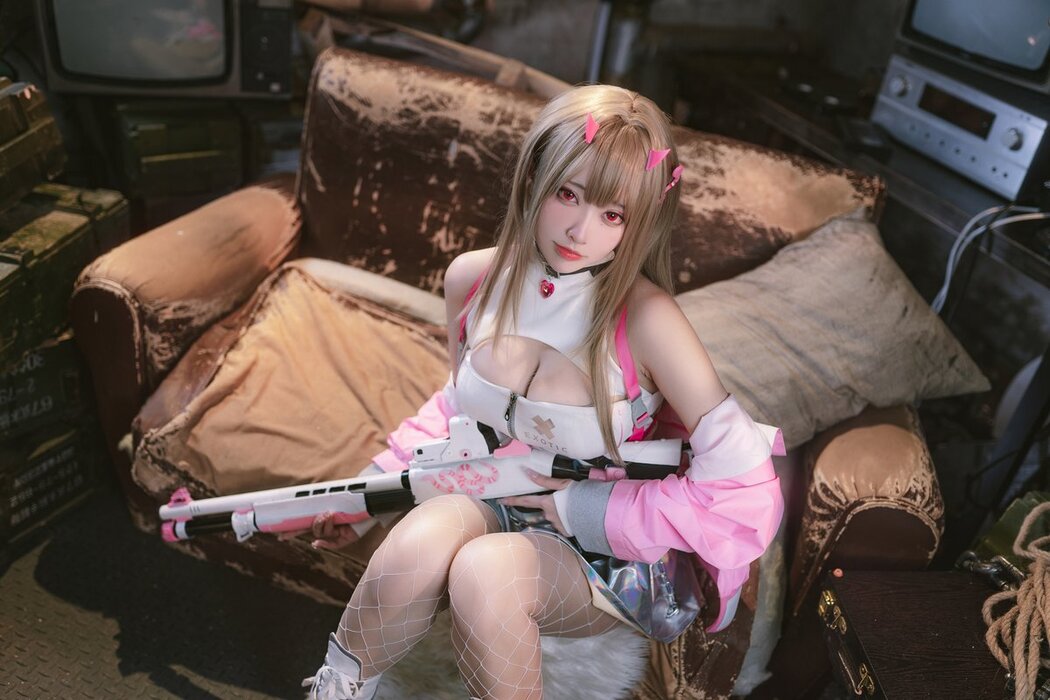 Coser@宮本桜 – 毒蛇