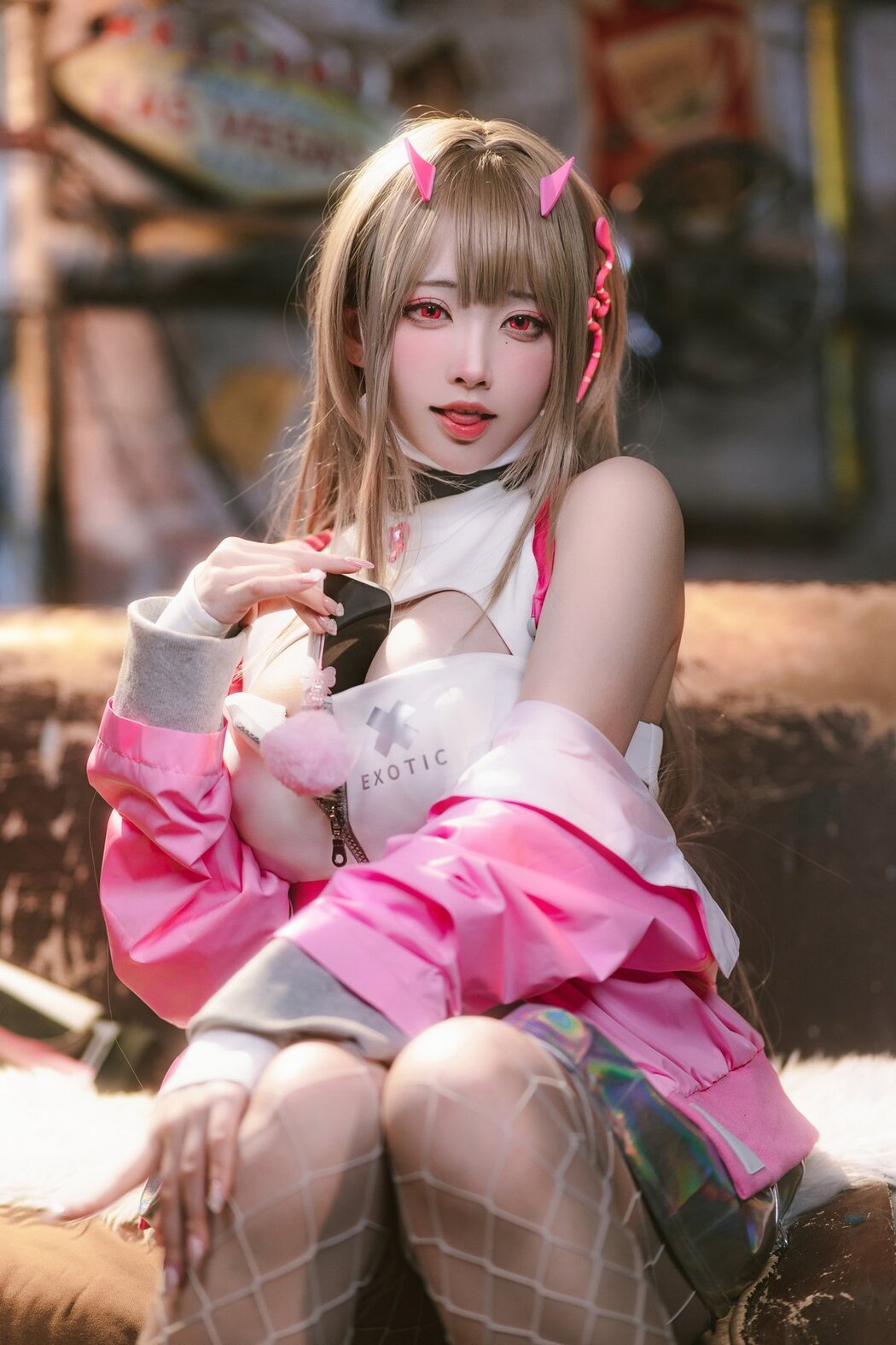 Coser@宮本桜 – 毒蛇