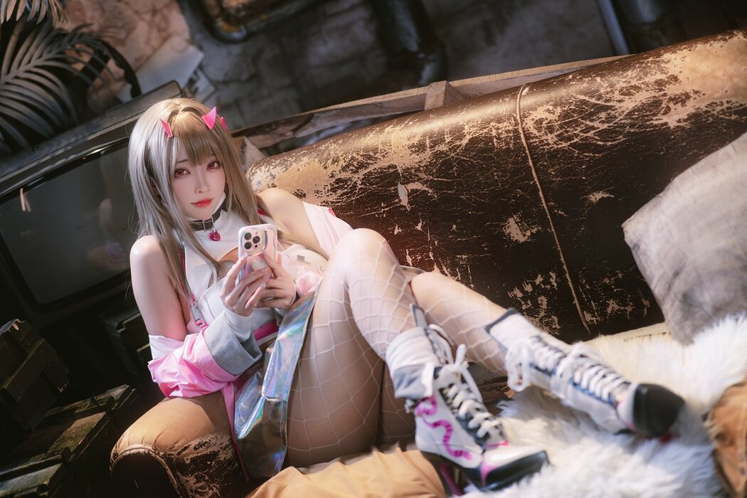 Coser@宮本桜 – 毒蛇