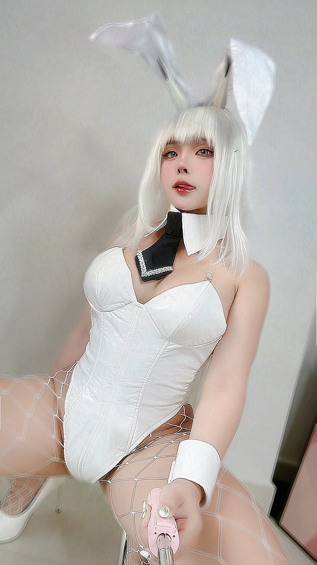 Coser@Sayo Momo – NIKKE Naughty Oil Bunny