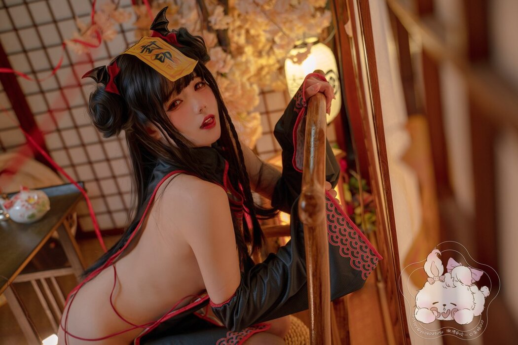 Coser@黏黏团子兔 – 僵尸蹲蹲