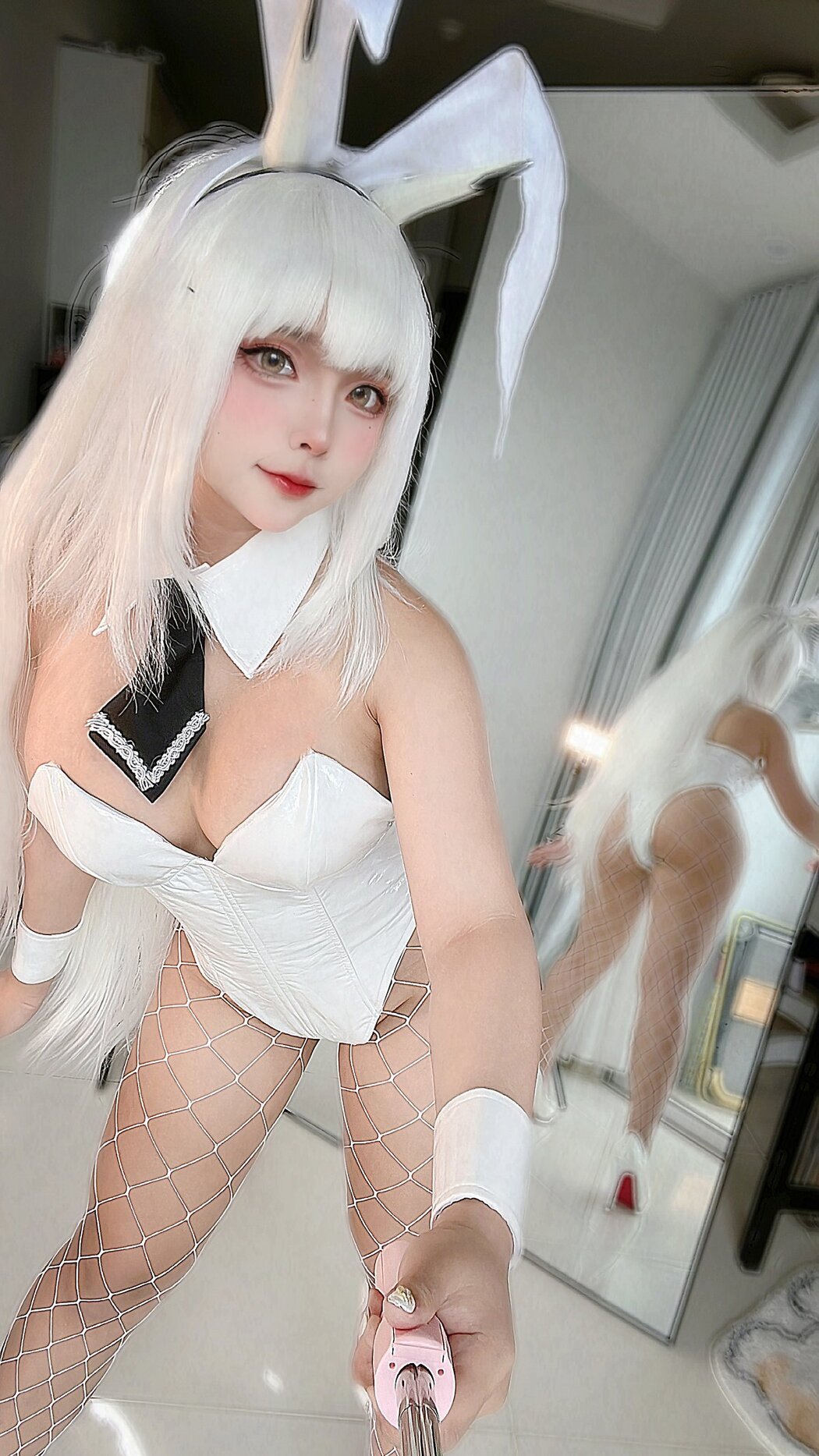 Coser@Sayo Momo – NIKKE Naughty Oil Bunny