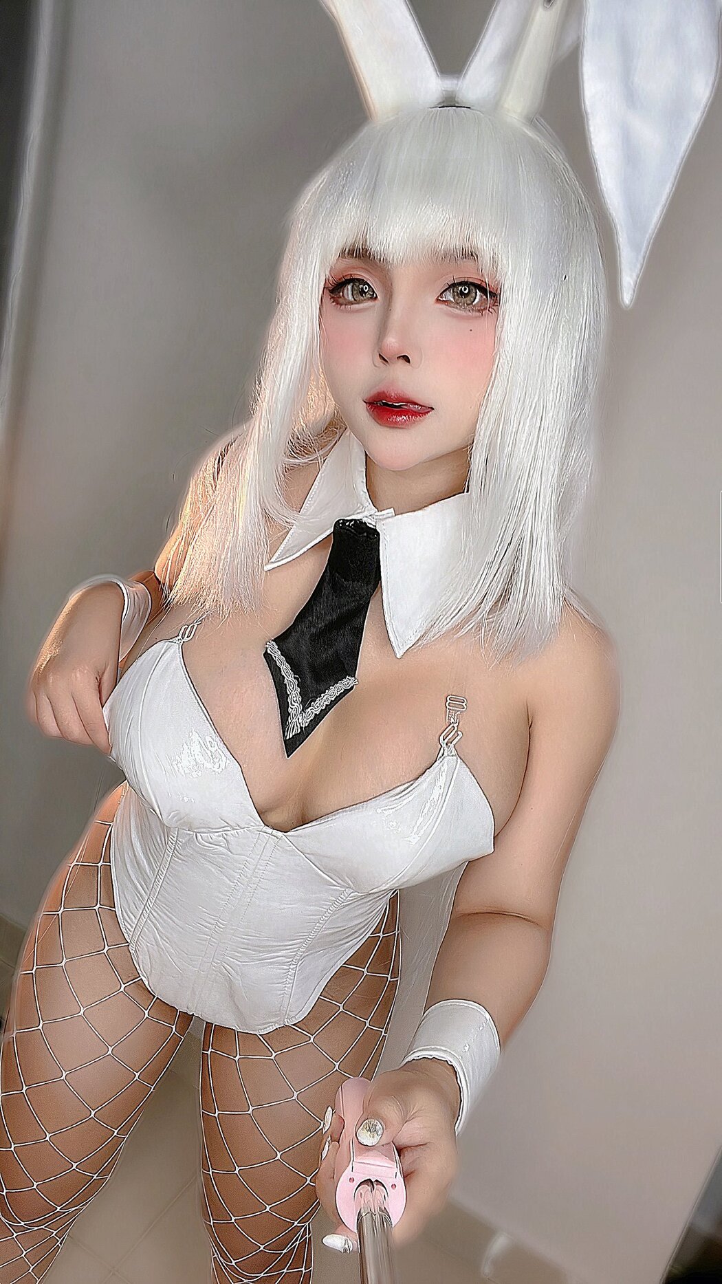 Coser@Sayo Momo – NIKKE Naughty Oil Bunny