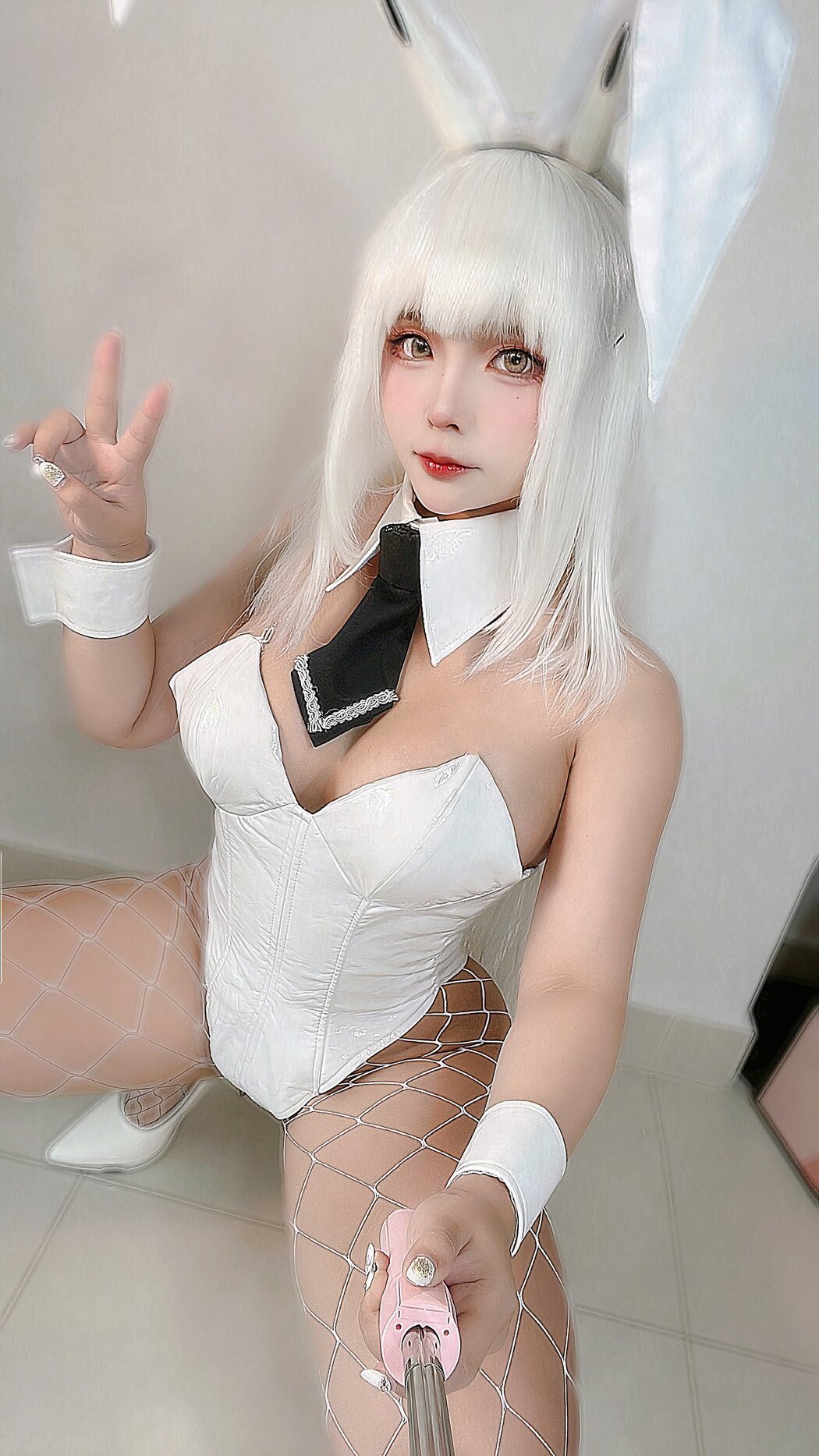 Coser@Sayo Momo – NIKKE Naughty Oil Bunny