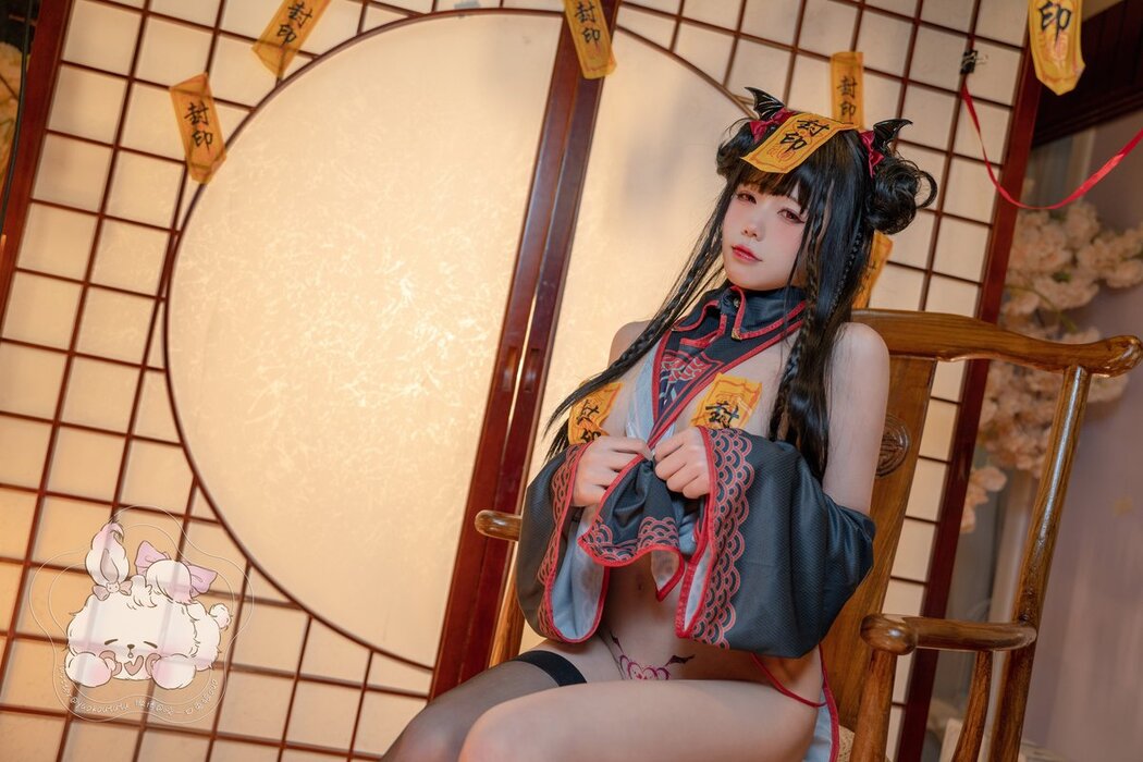 Coser@黏黏团子兔 – 僵尸蹲蹲