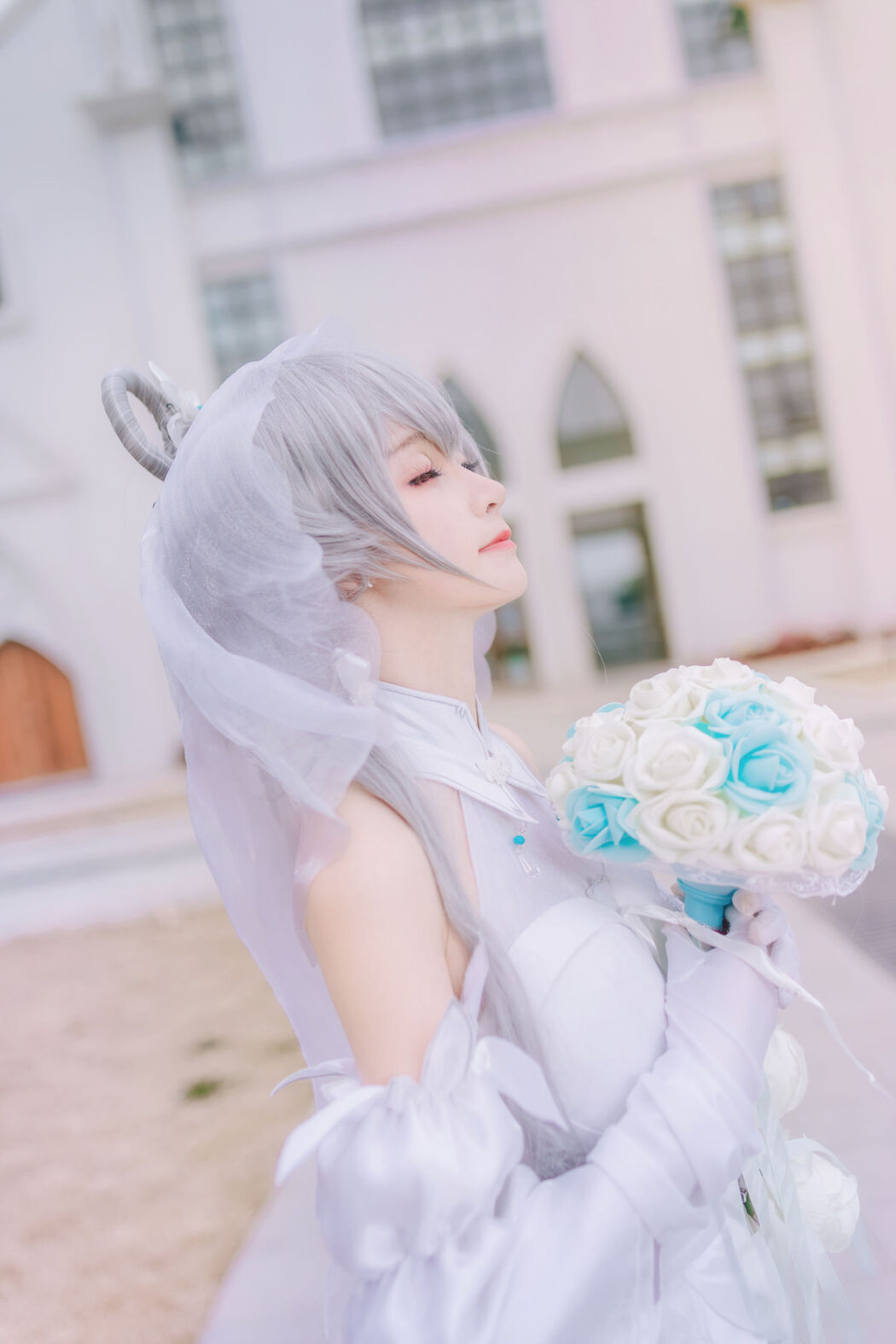 [Beauty Coser] Yui Jinyu "Luo Tianyi Wedding Dress"