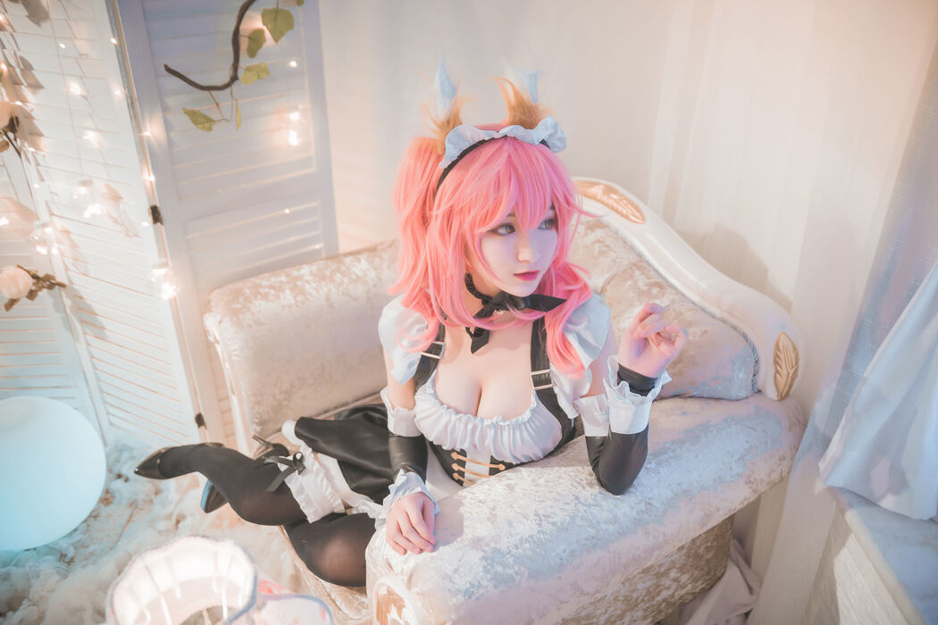 Beauty Coser Teppanyaki Ghost Dance w "Tamazo Former Maid"