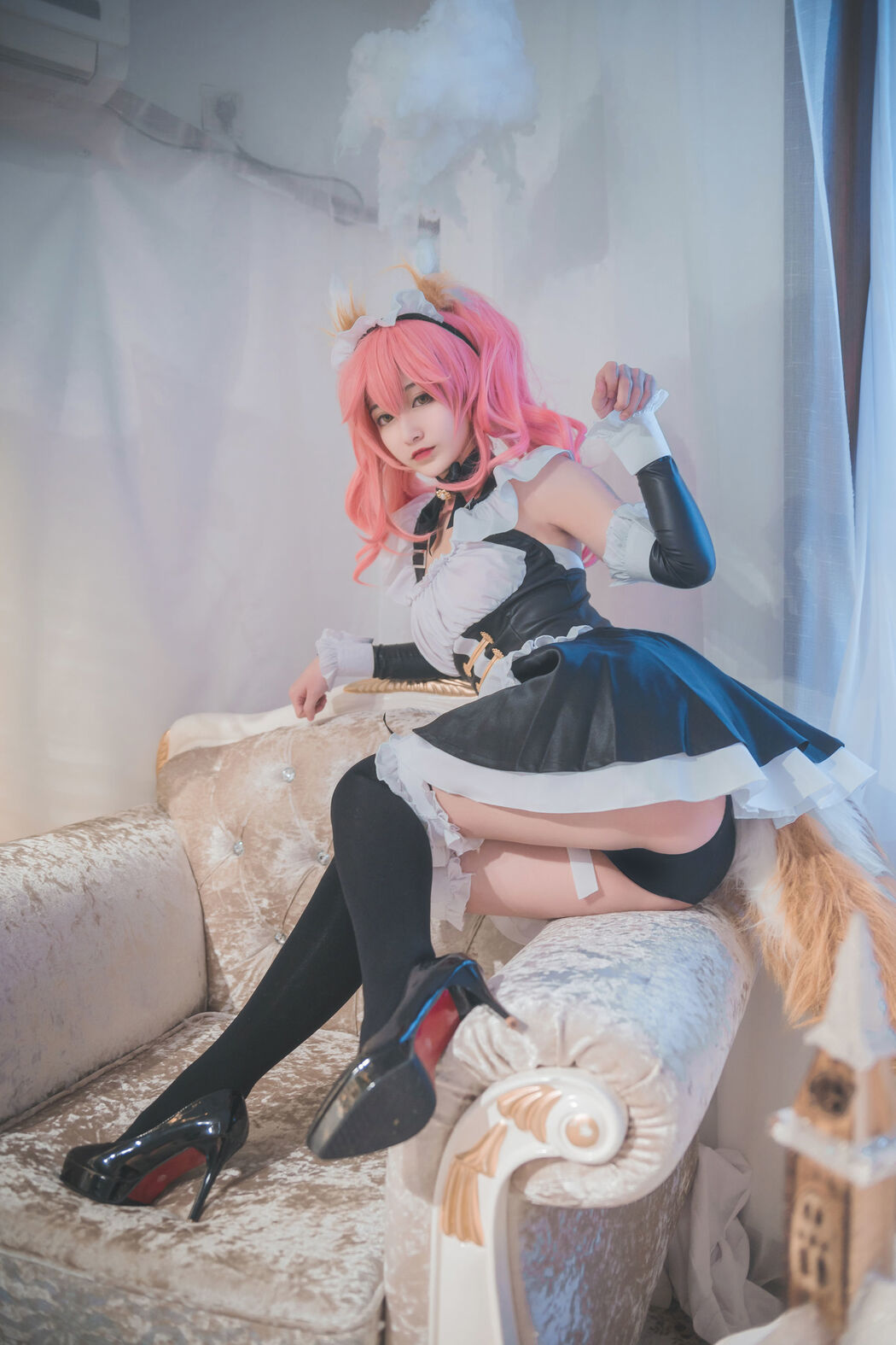 Beauty Coser Teppanyaki Ghost Dance w "Tamazo Former Maid"