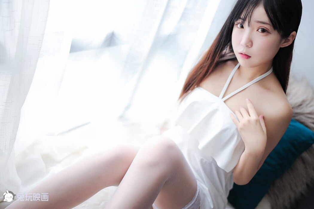 Coser@兔玩映画 Vol.036 御子的白裙