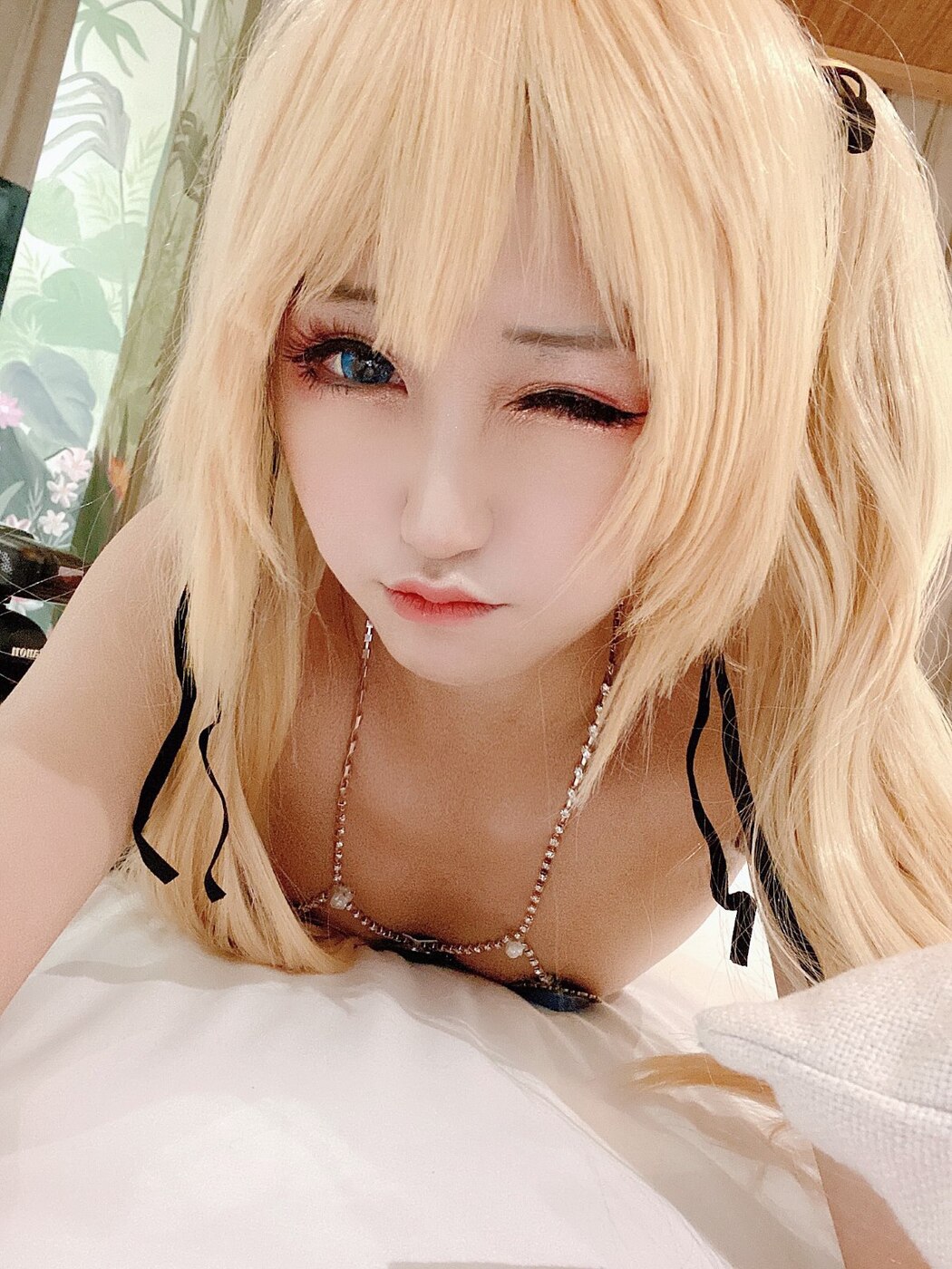 Coser@KuukoW No.005 Marie Rose-Fortune Bikini Selfie Set